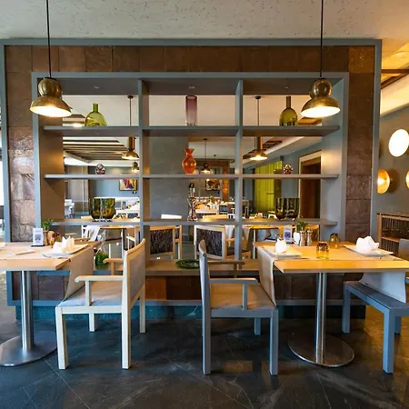Lara Barut Collection-ultra Station touristique 5*