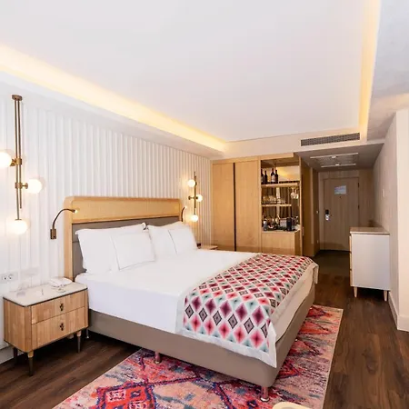 Resort Lara Barut Collection 5*