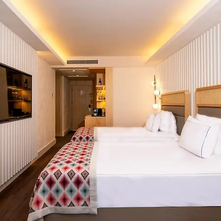 Lara Barut Collection Resort 5*